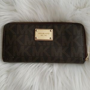 Michael Kors wallet